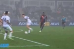 巴神不满💢时隔1701天意甲登场，巴洛特利出场5分钟后犯规染黄